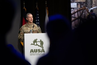 Top NATO, US commander in Europe describes NATO’s decisive hour in LANDEURO remarks