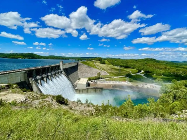 Beaver Lake Spillway Operations