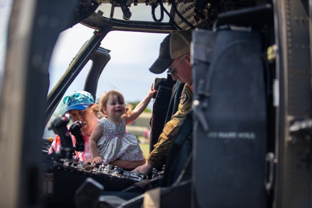 10th Mountain Division Strengthens Community Ties at 53rd Can-Am Festival