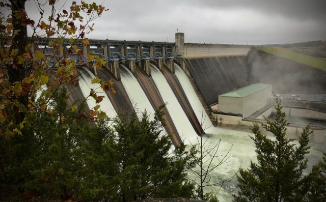 Table Rock Lake Spillway Operations