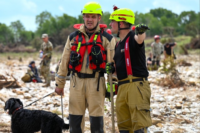 Czech partners assist Texas Army Guard during flood response efforts