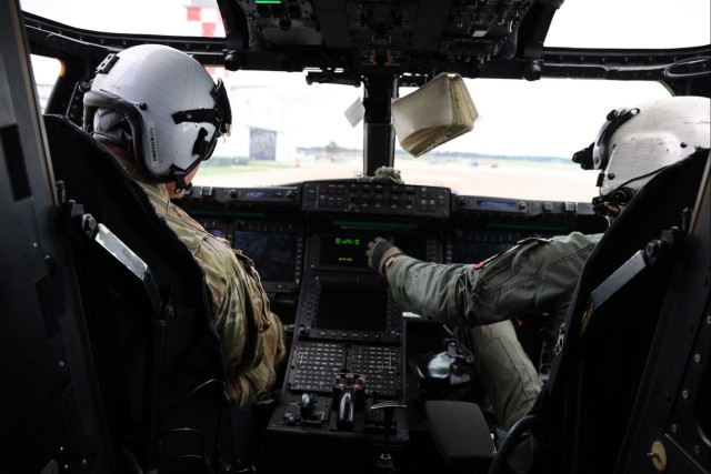 Army Aviators Gain Tiltrotor Experience in MV-22 to Shape MV-75 Doctrine