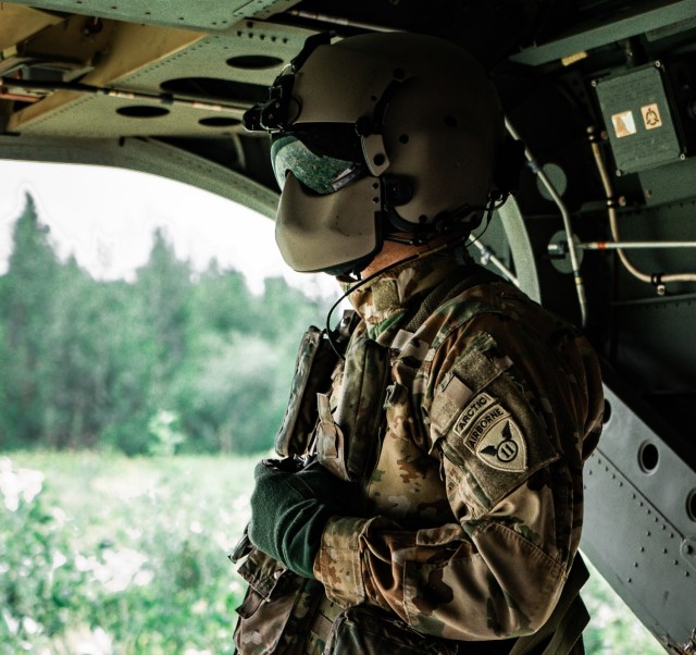 2-377th Parachute Field Artillery Regiment Executes Air Assault Gun Raid in Alaska