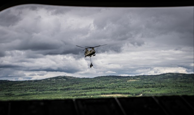 2-377th Parachute Field Artillery Regiment Executes Air Assault Gun Raid in Alaska
