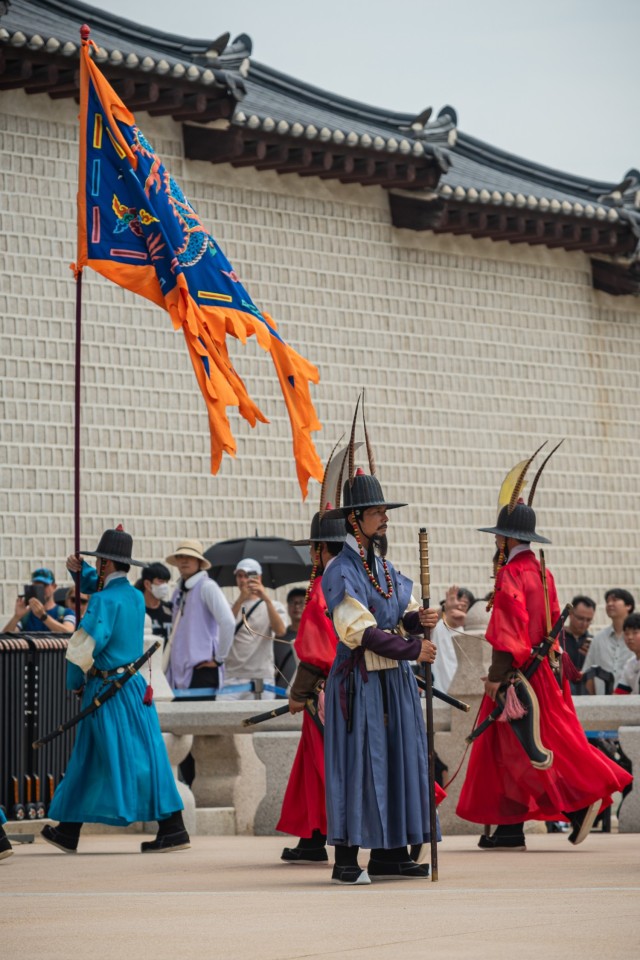 Korean personnel from the Korea Cultural Heritage Foundation perform the Changing of the Royal Guard ceremony at Gyeongbokgung Palace in Seoul, South Korea, July 31, 2025. The ceremony showcases the historical security system of the palace and...