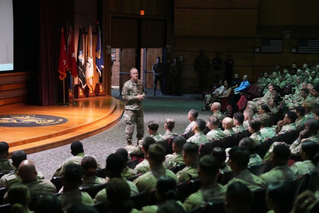 Junior Leaders Sharpen Skills at 1st Armored Division-Hosted Event