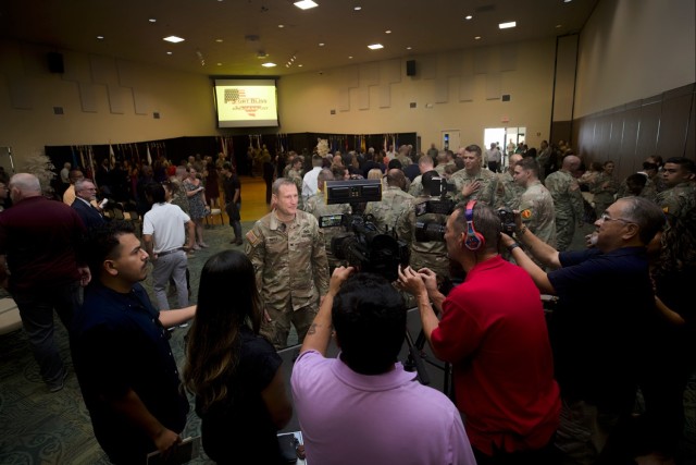 Fort Bliss Garrison welcomes new commander during Change of Command ceremony