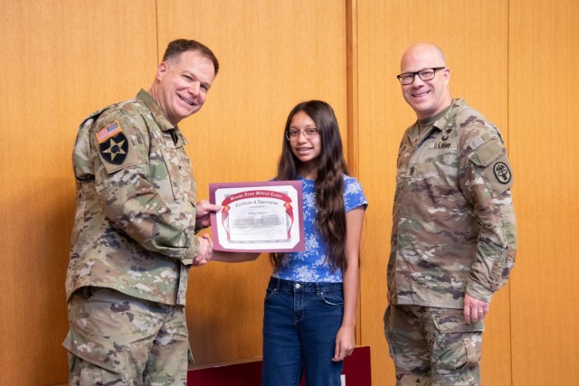 BAMC recognizes teens for volunteer service