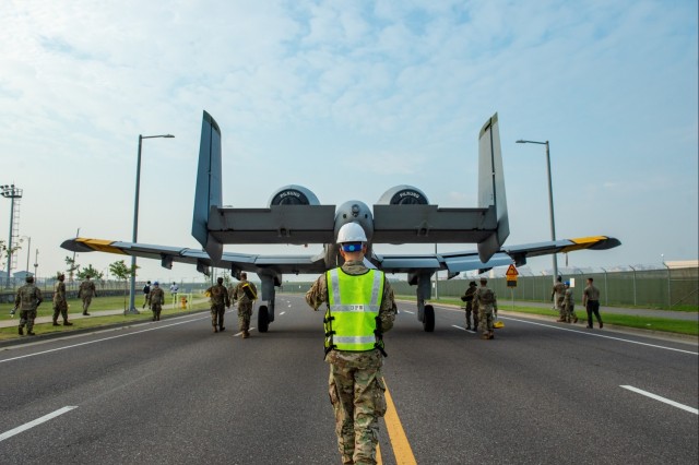 A-10 Thunderbolt II Traffic Circle Installation