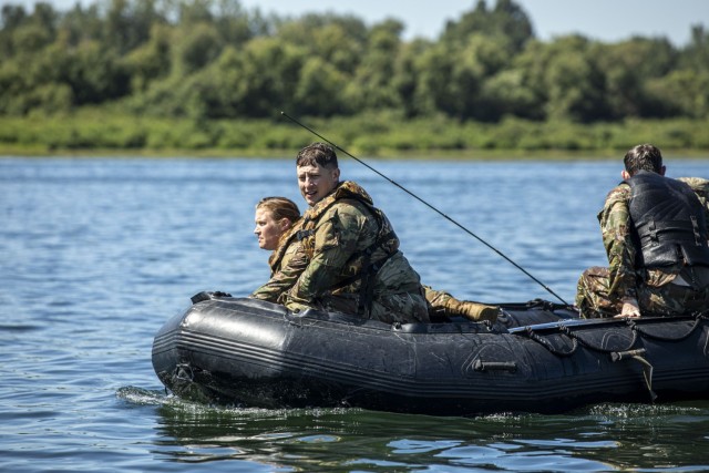 Members of the Washington Army National Guard, Oregon National Guard and U.S. Army Reserve participated in Helocast training on the Columbia River, Troutdale, Ore., Aug. 8, 2025. The event, led by the 2nd Battalion, 162nd Infantry Regiment, 41st...