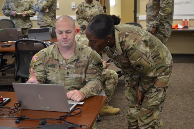 Contracting Master Gunner Workshop charts forward path