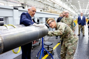 TACOM commander visits Watervliet Arsenal, highlights Army transformation, modernization