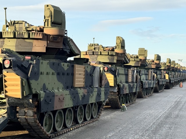 Over 100 Bradleys from 405th AFSB, TLSC-E issued to Cavalry Soldiers for Poland rotation