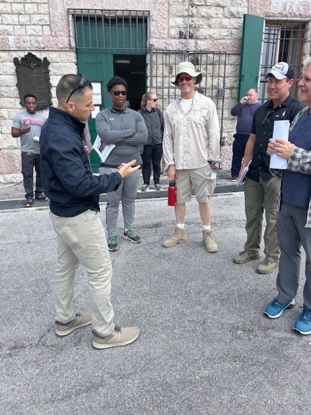 414th CSB members find parallels in WWI logistics, modern contracting