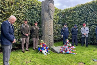 USAG Rheinland-Pfalz, City of Mannheim honor victims of 1982 Chinook Helicopter accident