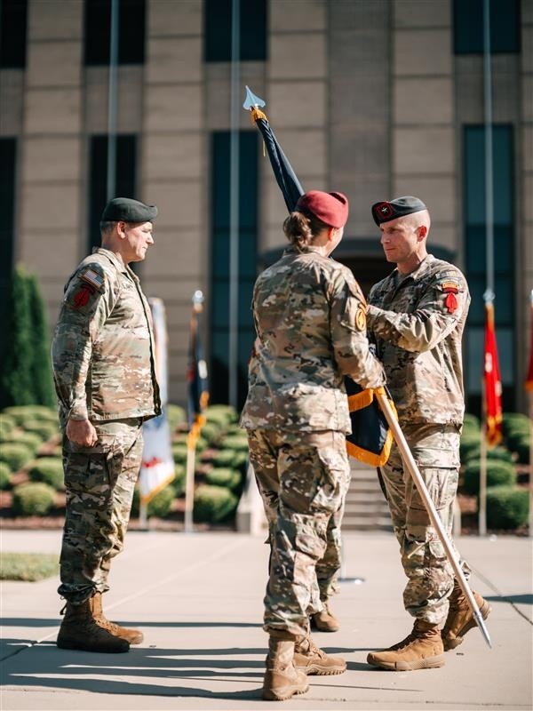 LTG Braga Relinquishes USASOC Command | Article | The United States Army
