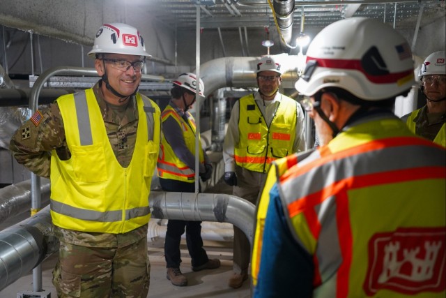 USACE commanding general visits Louisville District sites
