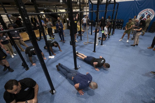 Defense Secretary Pete Hegseth hosts a fitness check with Health and Human Services Secretary Robert F. Kennedy Jr. at the Pentagon Athletic Center, Aug. 13, 2025.
