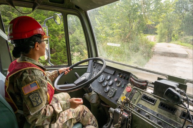 Motor transport operators’ road to excellence begins at Fort Leonard Wood