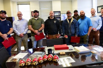 Wilson, Pickwick Lock teams receive Hedgehog Award for repair actions