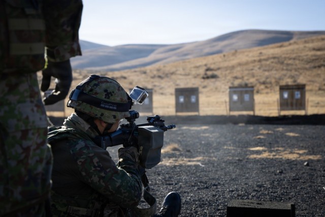 Japanese Self Defense Force members, assigned to 22nd Rapid Deployment Regiment, zero their rifles before a shoot house with U.S. Soldiers during Rising Thunder 25, Yakima Training Center, Wash., on Oct. 29, 2025. Rising Thunder is a U.S....