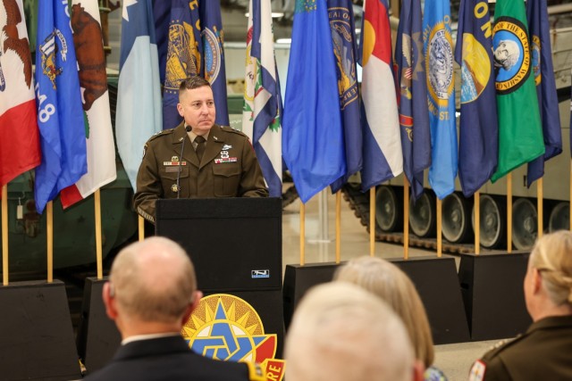 CASCOM/SCOE changes commanders, outgoing commander promoted