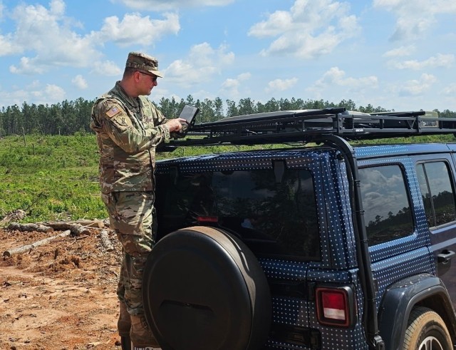 75th USARIC data teams evaluate emerging Army technologies at Cyber Quest 25