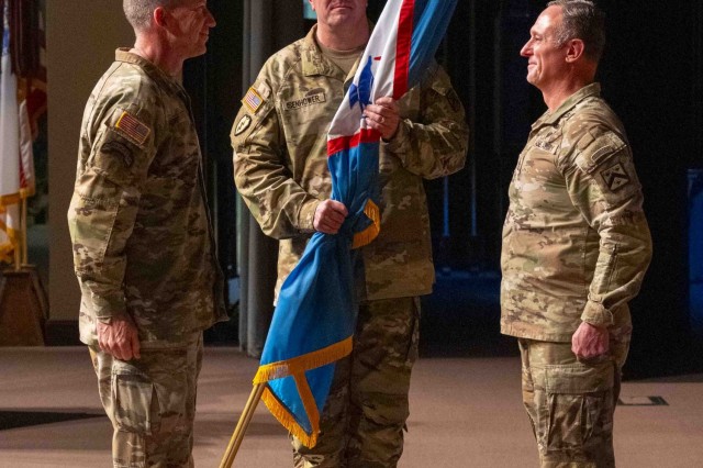 Lt. Gen. James P. Isenhower III assumes command of the U.S. Army Combined Arms Command during an assumption of command ceremony Nov. 18, 2025, on Fort Leavenworth. The event formally marked the transfer of authority and responsibility of the...