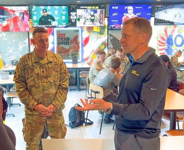 Buffalo Wild Wings to Go Donates $4,000 to Army Emergency Relief Fund