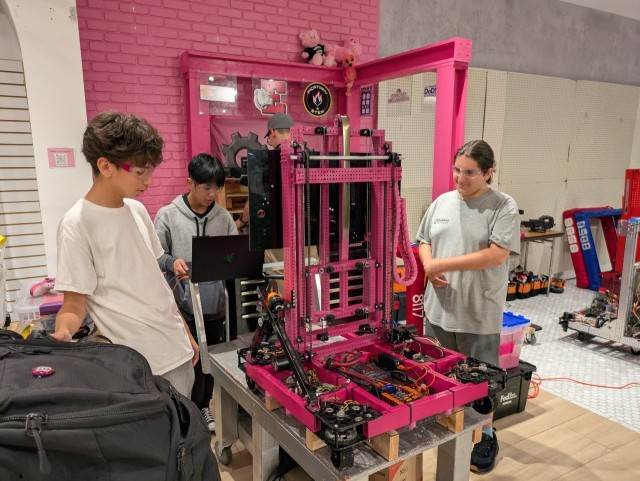 PICATINNY ARSENAL, N.J. - Nearly 60,000 people, including students, educators, mentors, and engineers at the U.S. Army Combat Capabilities Development Command Armaments Center at Picatinny Arsenal, packed the Bridgewater Commons Mall on Sept. 27...