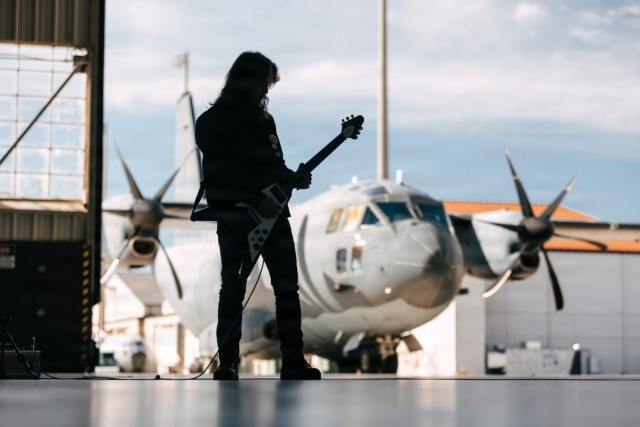 Lt. Gen. Ferguson takes command of USASOC