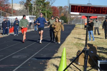 Fort Belvoir EOD Officer Sets New World Record 1-Mile Run