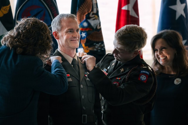 Lt. Gen. Ferguson takes command of USASOC