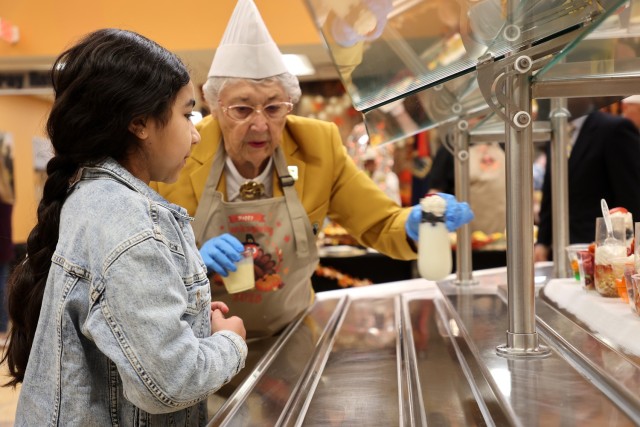 Fort Knox celebrates Thanksgiving 2025 with grand Nov. 26 feast