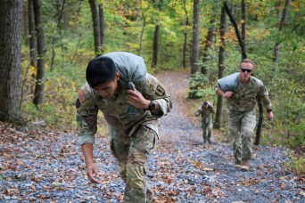 Soldiers selected for international best squad competition