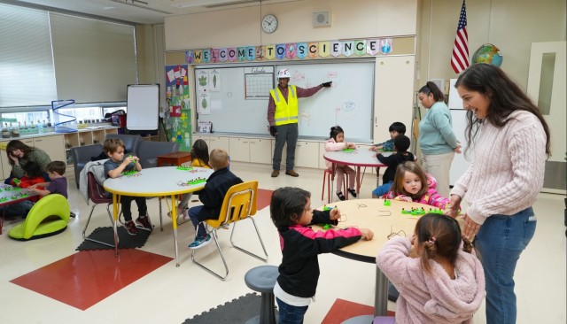 JED sparks curiosity during Atsugi STEAM Day