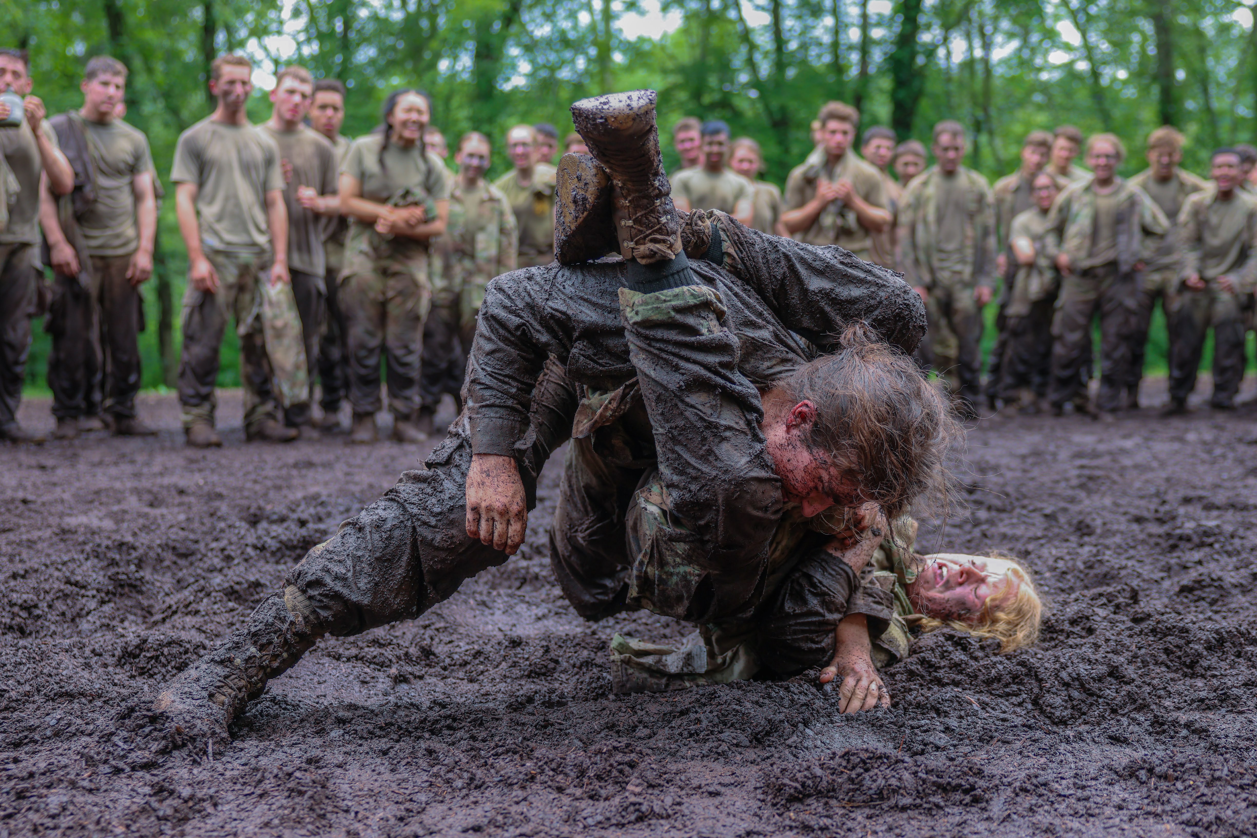 Combatives Fight Pit