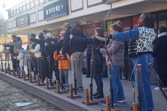 Head Start Program connects K-16 community with Korean culture