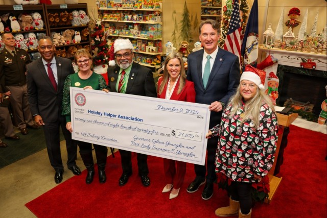 Holiday Helper Brings Hope to Service Members During Annual Holiday Event