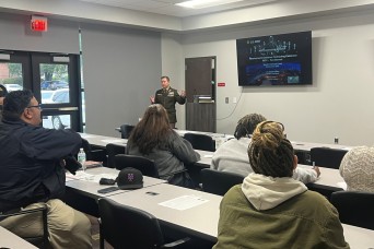 904th Contracting Battalion strengthens local business ties at Fort Stewart