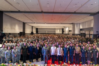 Guam and Hawaii Guards strengthen ties at Philippine convention