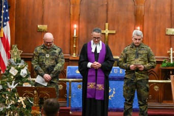 FORT LEAVENWORTH, Kansas — Fort Leavenworth's German military community hosted a bilingual Advent service filled with traditional German hymns Dec. 10,...