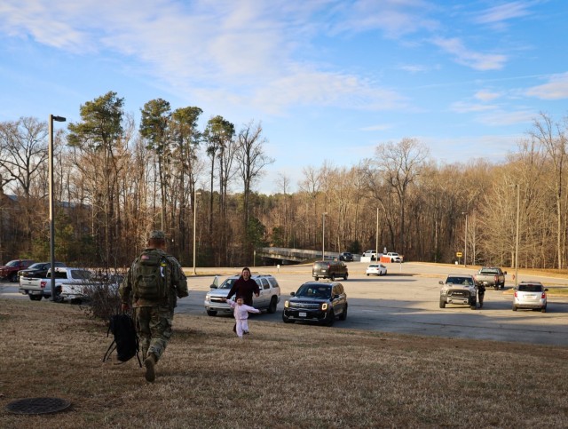 CASCOM sends 8,000 AIT Soldiers home for the holidays