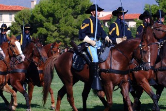 Army to retain military working equid programs at Fort Hood, Fort Riley