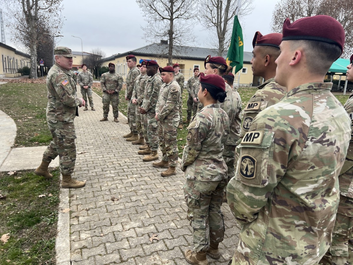 USAG Italy bids farewell to military police platoon