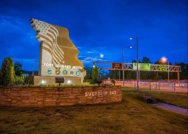Fort Leonard Wood's Main Gate, also known as the North Gate or Sverdrup Gate.