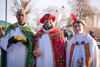 POWIDZ, Poland — Families, neighbors, and U.S. service members gathered Jan. 6 in Powidz to celebrate Three Kings Day, a tradition that has long been pa...