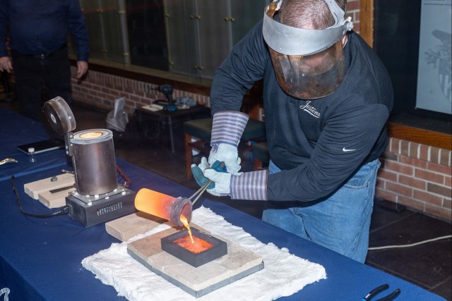 Graduates donate rings, AOG hosts Class Ring Memorial Program for Class of 2027