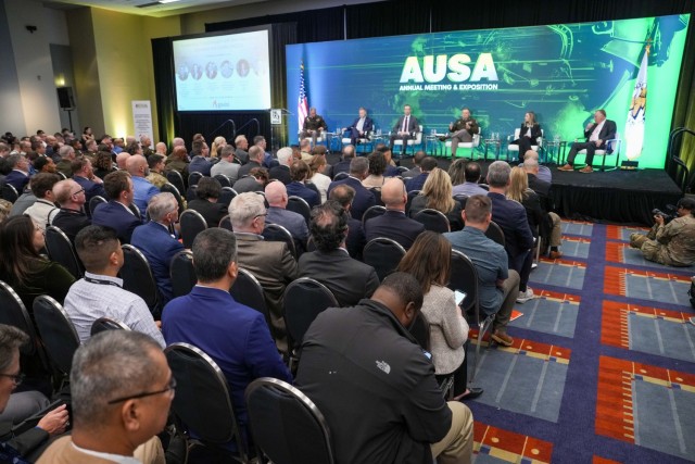 An overwhelming turnout at the AUSA Contemporary Military Forum
