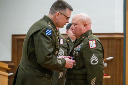 Fort Leonard Wood Soldier receives Purple Heart, credits U.S. Army training for skilled reaction to IED attack in Afghanistan